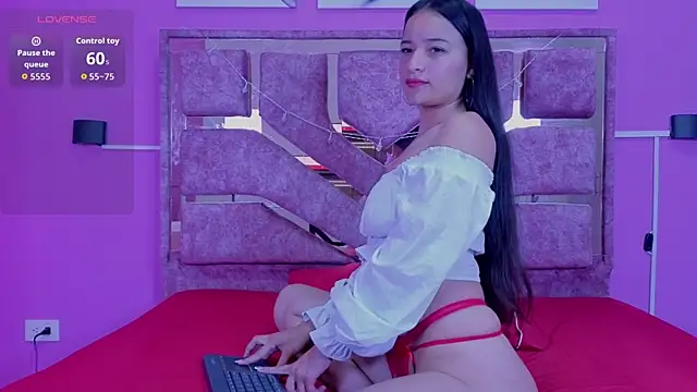 mia honey lov online show from 4, 4, 2026