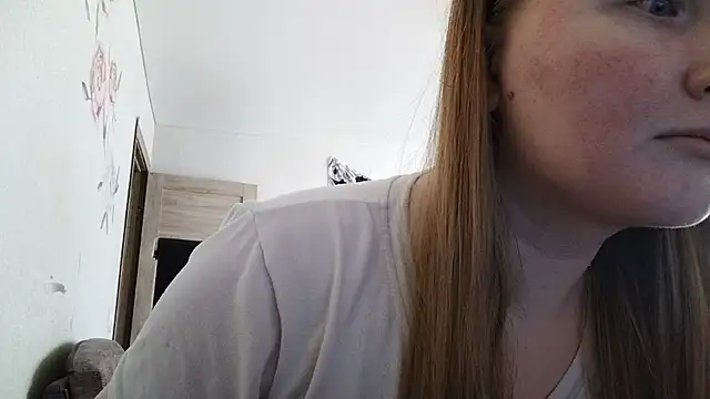 Snapshot of AnikaLipps chatting on 8, 6, 2026 AnikaLipps online show from 8, 6, 2026