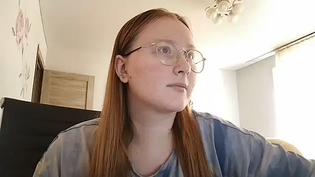 Snapshot of AnikaLipps chatting on 27, 6, 2026 AnikaLipps online show from 27, 6, 2026
