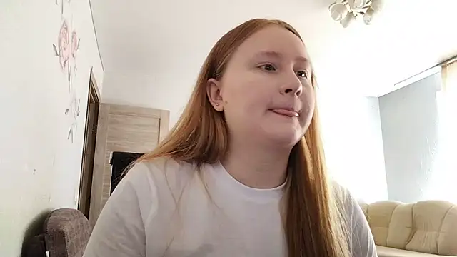 Snapshot of AnikaLipps chatting on 15, 7, 2026 AnikaLipps online show from 15, 7, 2026