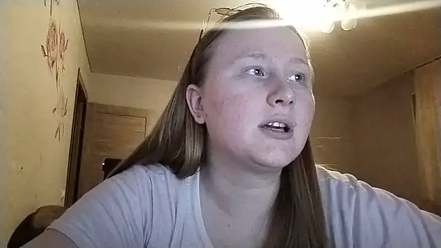 Snapshot of AnikaLipps chatting on 17, 7, 2026 AnikaLipps online show from 17, 7, 2026