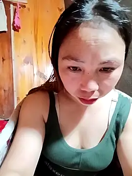 Snapshot of Pretty_girl_2 chatting on 26, 2, 2026 Pretty girl 2 online show from 26, 2, 2026