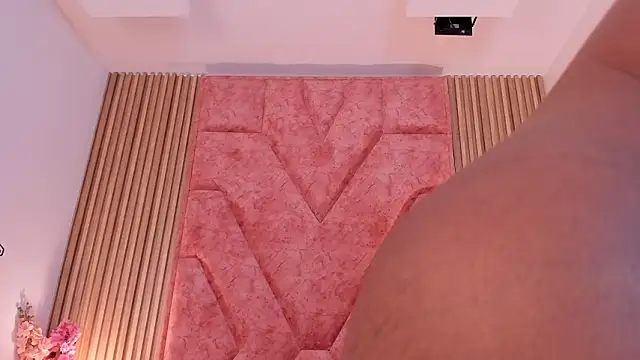 Snapshot of DanielaLeroy chatting on 7, 3, 2026 DanielaLeroy online show from 7, 3, 2026