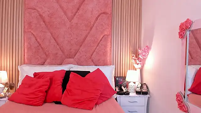 Snapshot of DanielaLeroy chatting on 28, 2, 2026 DanielaLeroy online show from 28, 2, 2026