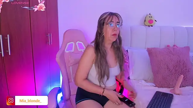 Miablonde  online show from 7, 3, 2026