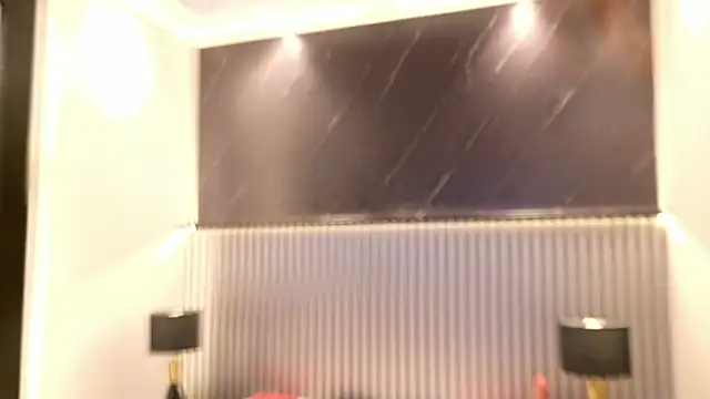 Kinsleybrown online show from 8, 4, 2026