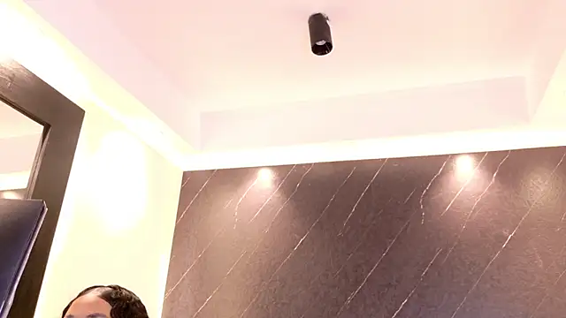 Kinsleybrown online show from 11, 4, 2026