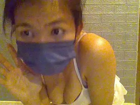 Snapshot of strong-girl93 chatting on 27, 2, 2026 strong-girl93 online show from 27, 2, 2026