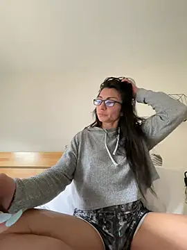 lunasexy79 online show from 10, 4, 2026