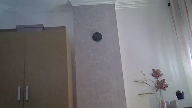 Snapshot of Laura-Parker chatting on 16, 6, 2026 Laura-Parker online show from 16, 6, 2026