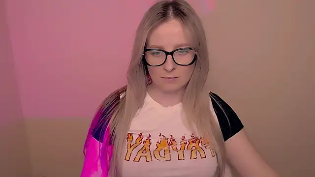 AnnePeach online show from 2, 4, 2026