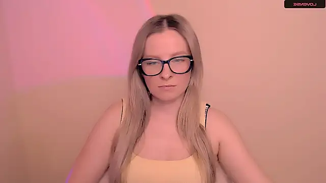 AnnePeach online show from 31, 3, 2026