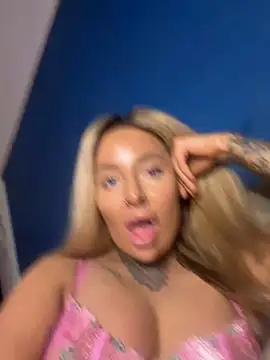 Snapshot of Summerwestt chatting on 24, 2, 2026 Summerwestt online show from 24, 2, 2026