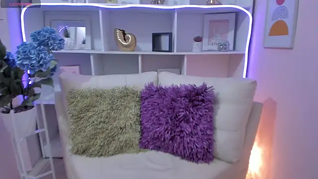 Snapshot of Freya_Lamir chatting on 27, 2, 2026 Freya Lamir online show from 27, 2, 2026