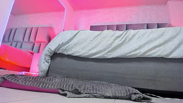 Snapshot of NaeniaDemon_ chatting on 20, 2, 2026 NaeniaDemon online show from 20, 2, 2026