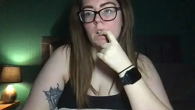 Snapshot of CurvyBx chatting on 21, 2, 2026 CurvyBx online show from 21, 2, 2026