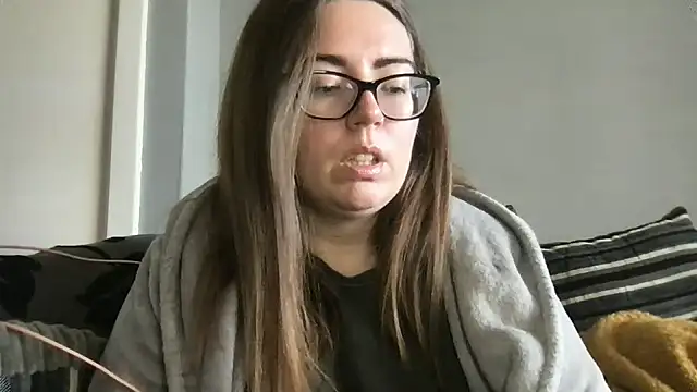 Snapshot of CurvyBx chatting on 3, 3, 2026 CurvyBx online show from 3, 3, 2026