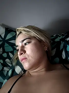 Snapshot of violet-grey chatting on 28, 2, 2026 violet-grey online show from 28, 2, 2026