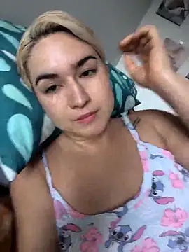 Snapshot of violet-grey chatting on 25, 2, 2026 violet-grey online show from 25, 2, 2026