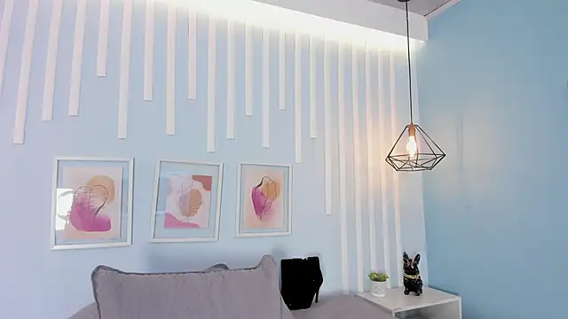 Saray Becker  online show from 15, 4, 2026