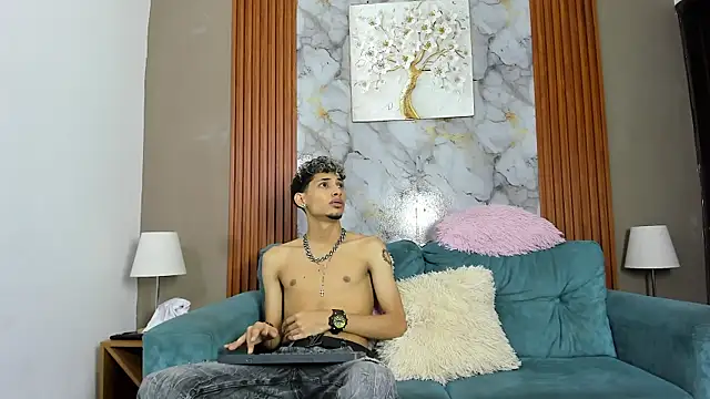 YOUNG BOYS HELL online show from 29, 3, 2026