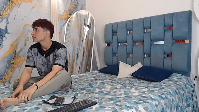 YOUNG BOYS HELL online show from 17, 6, 2026