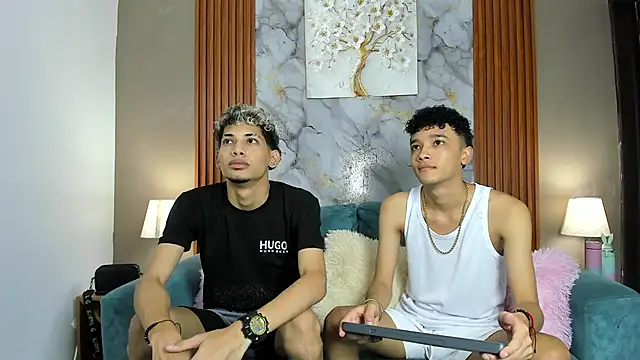 Snapshot of YOUNG_BOYS_HELL chatting on 24, 2, 2026 YOUNG BOYS HELL online show from 24, 2, 2026