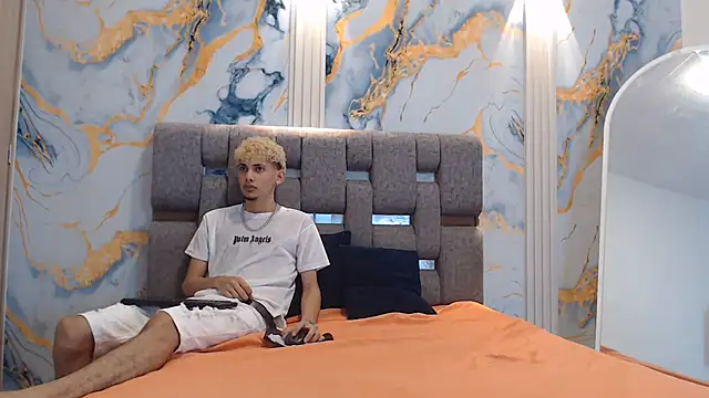 YOUNG BOYS HELL online show from 18, 7, 2026