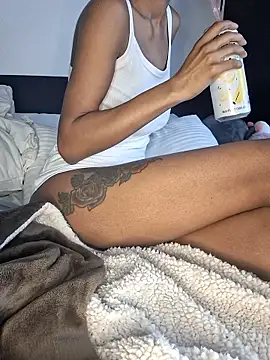 Cinnamonbunn online show from 18, 2, 2026