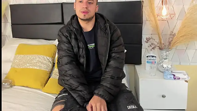 AronGarcia online show from 28, 2, 2026