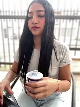 Daniela Pink online show from 10, 4, 2026