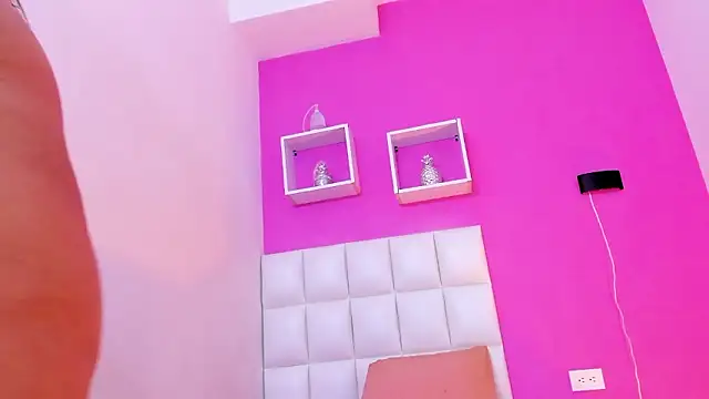 luciana hot699 online show from 9, 3, 2026