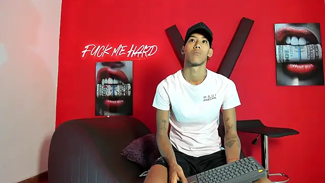 Snapshot of GREEN_BOYS chatting on 26, 2, 2026 GREEN BOYS online show from 26, 2, 2026