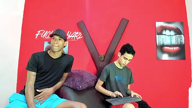 Snapshot of GREEN_BOYS chatting on 24, 2, 2026 GREEN BOYS online show from 24, 2, 2026