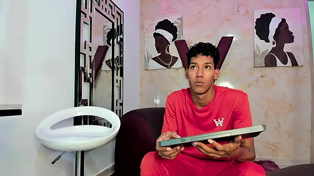 GREEN BOYS online show from 24, 3, 2026