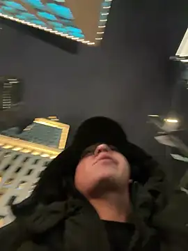 Jhon jairo420zzzz online show from 6, 4, 2026