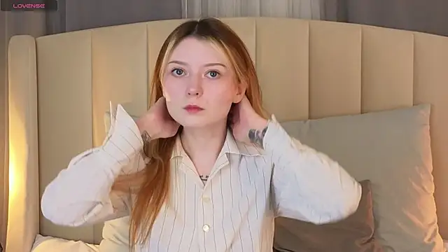 AlyssFrost online show from 25, 4, 2026