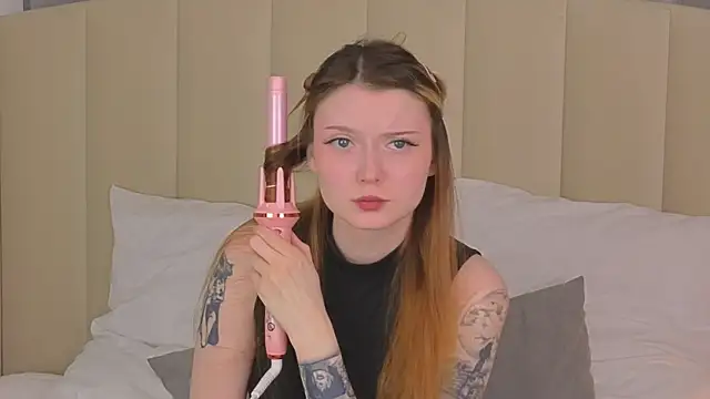 AlyssFrost online show from 24, 6, 2026