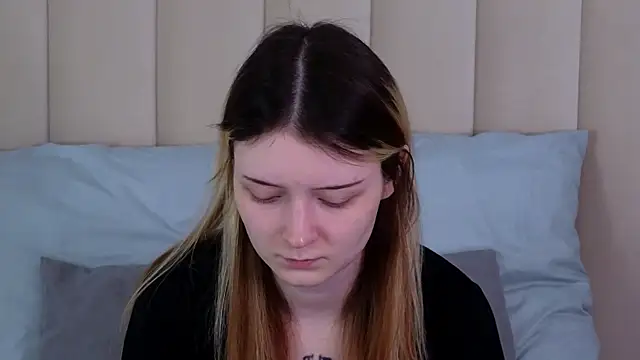 AlyssFrost online show from 24, 7, 2026