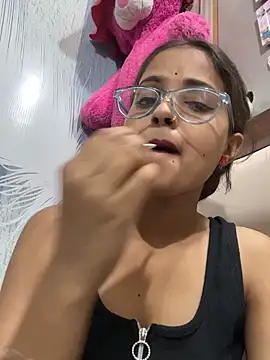 samayra1144 online show from 5, 5, 2026