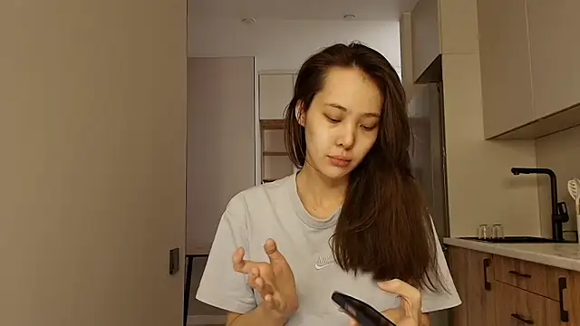 Snapshot of lilly_sweeet chatting on 1, 3, 2026 lilly sweeet online show from 1, 3, 2026