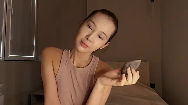 Snapshot of lilly_sweeet chatting on 24, 2, 2026 lilly sweeet online show from 24, 2, 2026