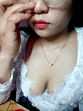 Eye-squirt online show from 24, 2, 2026