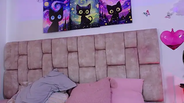 MiiaBlumm  online show from 9, 4, 2026