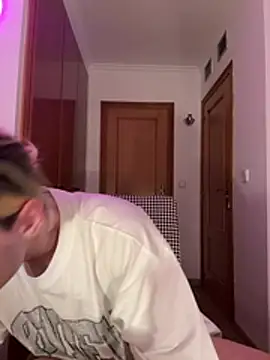 Snapshot of YourFavouriteTwink chatting on 19, 2, 2026 YourFavouriteTwink online show from 19, 2, 2026