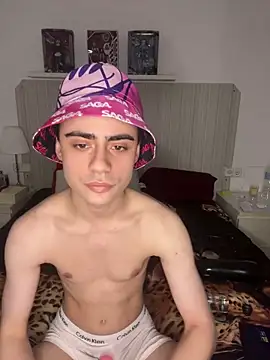 Snapshot of YourFavouriteTwink chatting on 25, 2, 2026 YourFavouriteTwink online show from 25, 2, 2026