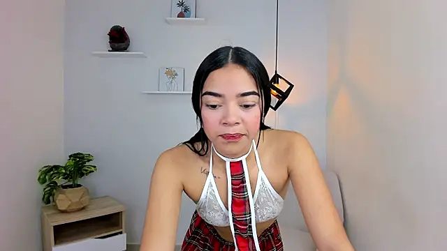 Dafne Maroto online show from 26, 4, 2026