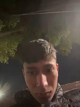 Snapshot of glopetitooo chatting on 2, 3, 2026 glopetitooo online show from 2, 3, 2026