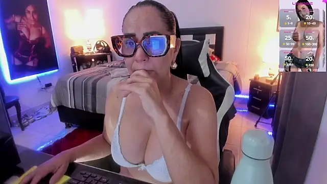 Snapshot of RubyStrome chatting on 9, 7, 2026 RubyStrome online show from 9, 7, 2026
