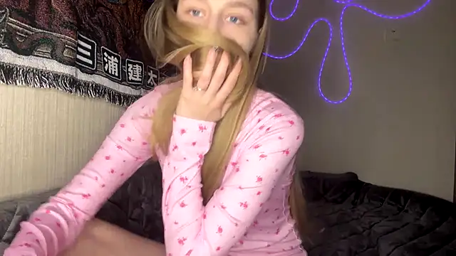 CassandraMur online show from 1, 3, 2026